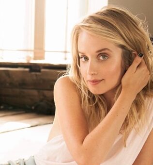 Megan Park Pets